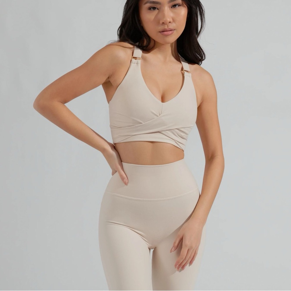 Buffbunny NWT Candy Wrap Sports Bra - Stardust